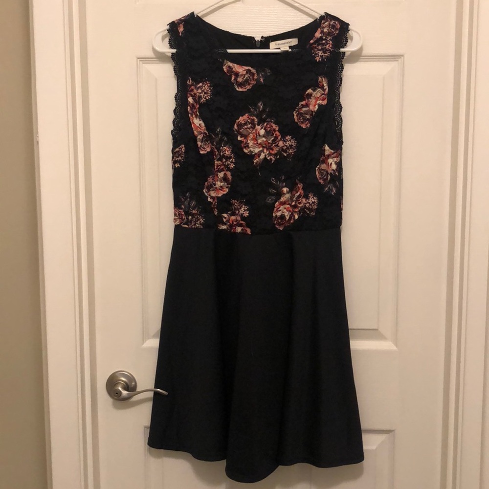 Francesca’s Pink and black lace floral formal dress